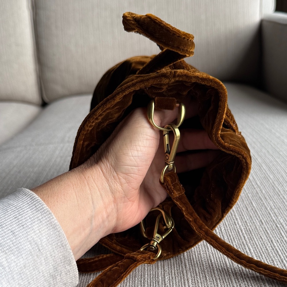 Madewell EUC Brown Velvet Drawstring Bag - Picture 10 of 13